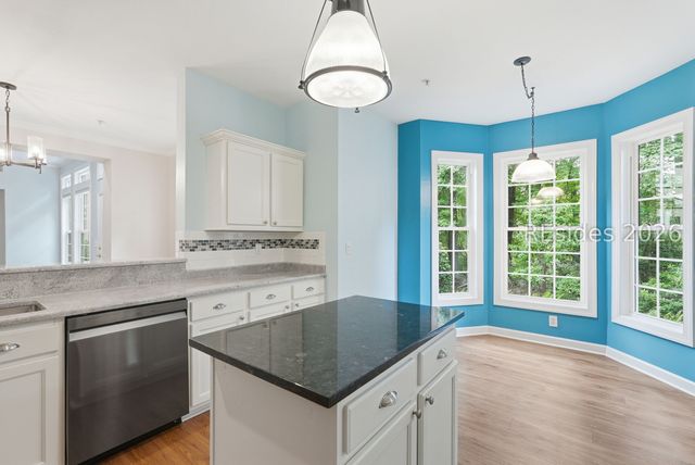 4 Indigo Run Dr Apt 722, Hilton Head Island, SC 29926