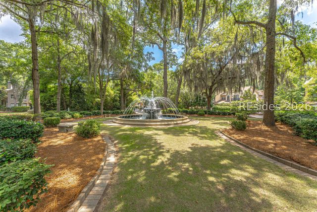 4 Indigo Run Dr Apt 722, Hilton Head Island, SC 29926