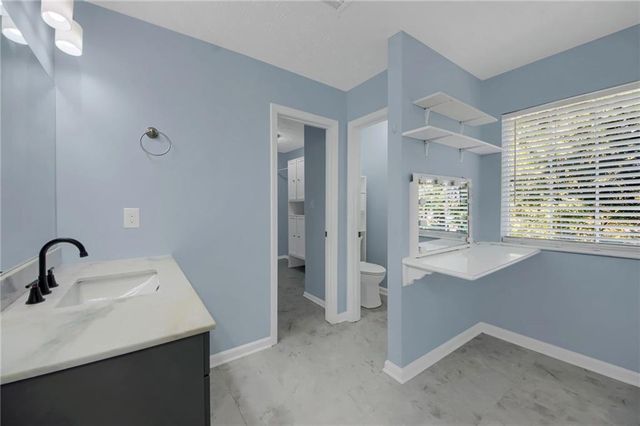 957 Keldron Court, Lawrenceville, GA 30045