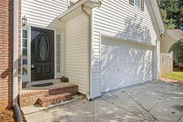 957 Keldron Court, Lawrenceville, GA 30045