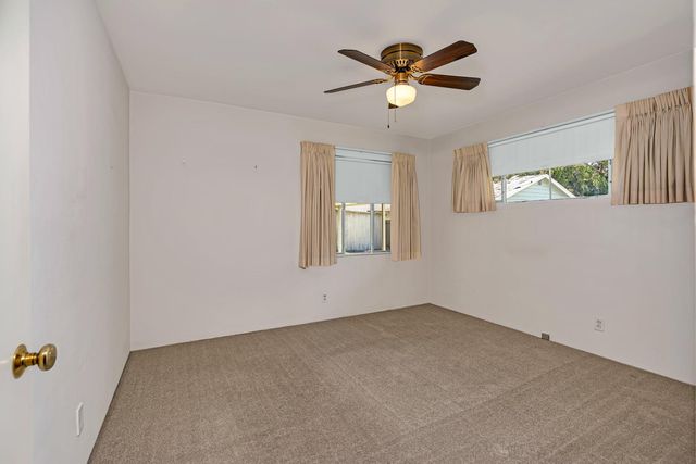 1502 Paradise Lane, Los Banos, CA 93635