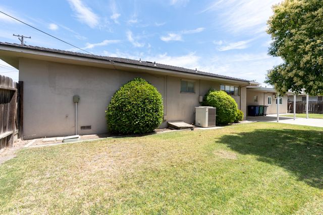 1502 Paradise Lane, Los Banos, CA 93635