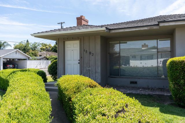 1502 Paradise Lane, Los Banos, CA 93635