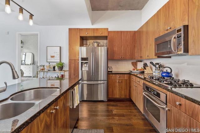 1050 Island AVE 415, San Diego, CA 92101