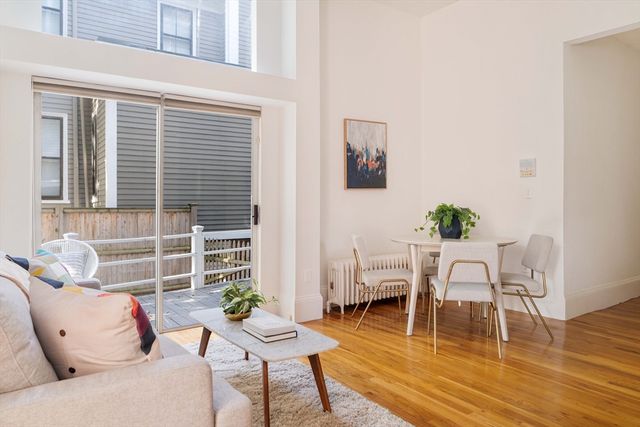 22 Bigelow Street 1C, Cambridge, MA 02139