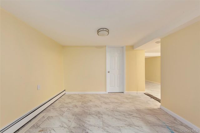 9141 195th Street, Hollis, NY 11423