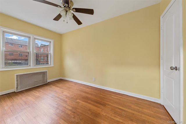 9141 195th Street, Hollis, NY 11423