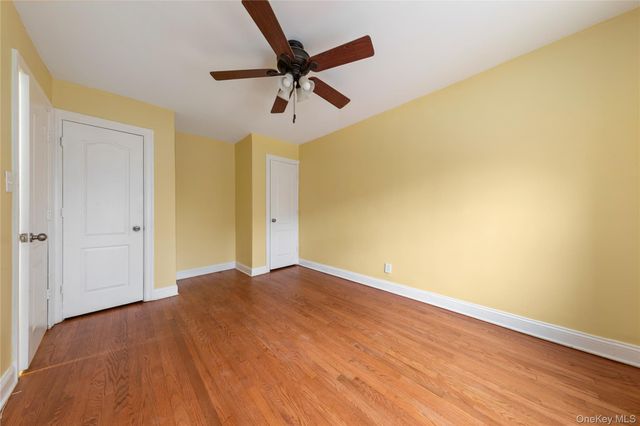 9141 195th Street, Hollis, NY 11423