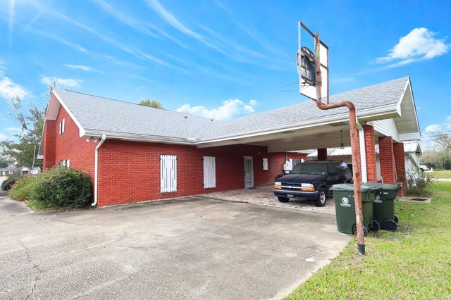 4113 Country Dr, Bourg, LA 70343