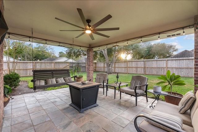 4238 Chisholm Trail, Santa Fe, TX 77510