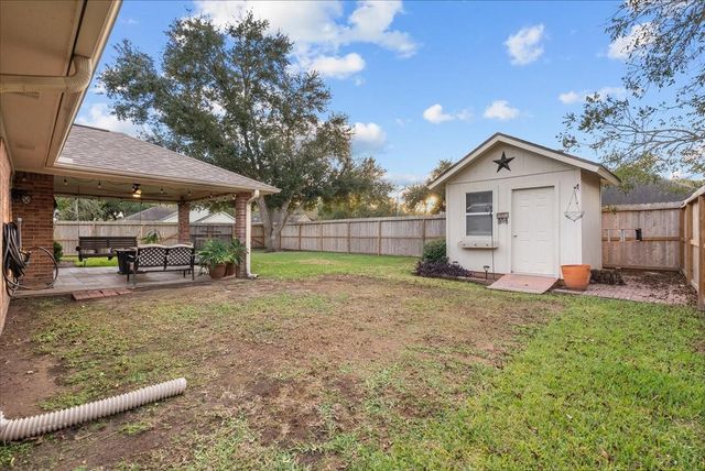 4238 Chisholm Trail, Santa Fe, TX 77510