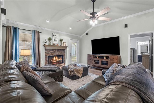 4238 Chisholm Trail, Santa Fe, TX 77510