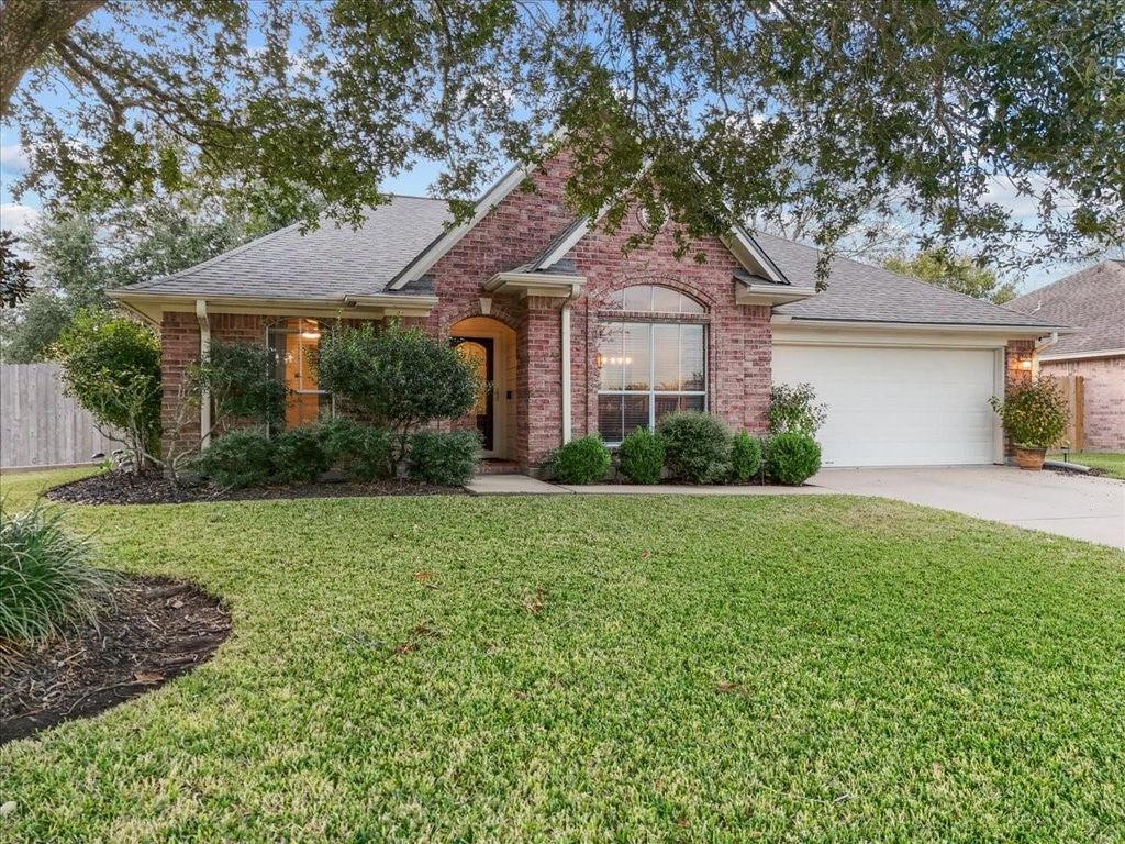 4238 Chisholm Trail, Santa Fe, TX 77510