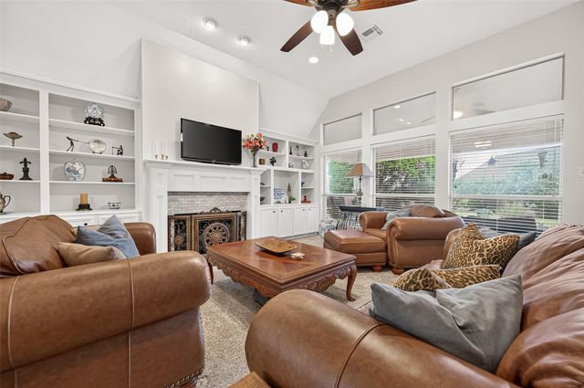165 April Cove, Montgomery, TX 77356