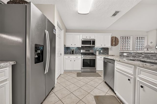 165 April Cove, Montgomery, TX 77356