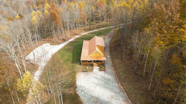 945 3447 Highway, Mckee, KY 40447