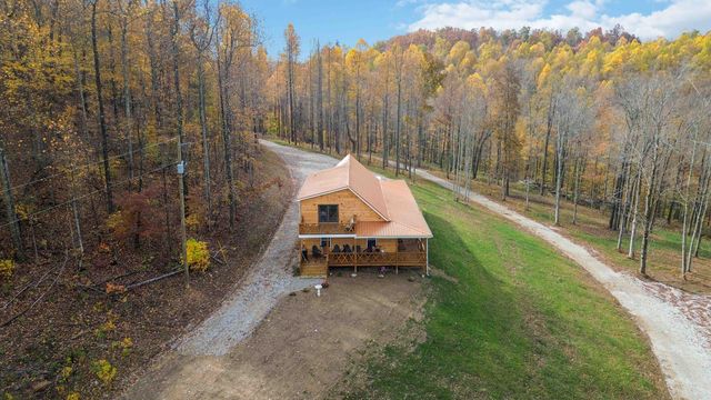 945 3447 Highway, Mckee, KY 40447