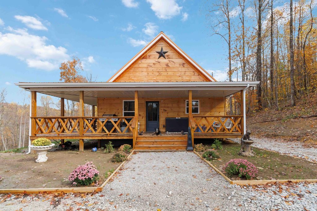 945 3447 Highway, Mckee, KY 40447