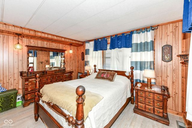 37 Blue Water Drive, Cicero, IN 46034