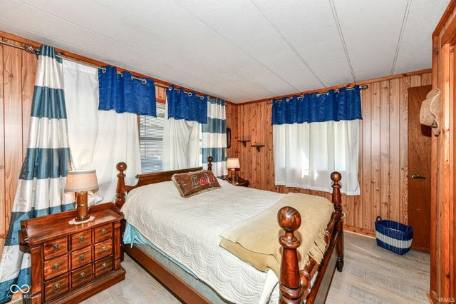 37 Blue Water Drive, Cicero, IN 46034
