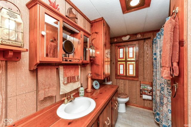 37 Blue Water Drive, Cicero, IN 46034