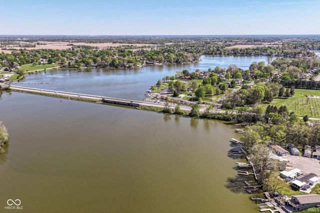 37 Blue Water Drive, Cicero, IN 46034