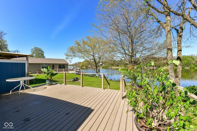 37 Blue Water Drive, Cicero, IN 46034