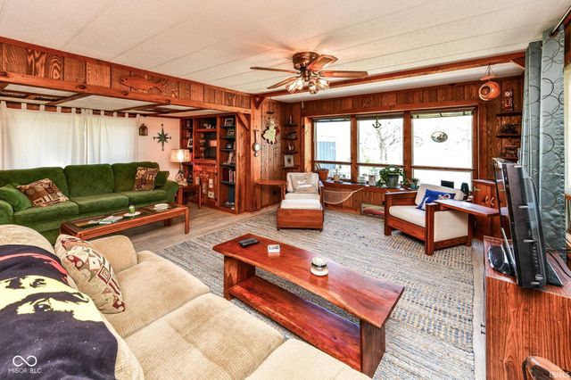 37 Blue Water Drive, Cicero, IN 46034