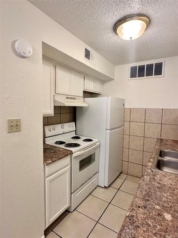 4322 Gillis ST 106, Austin, TX 78745
