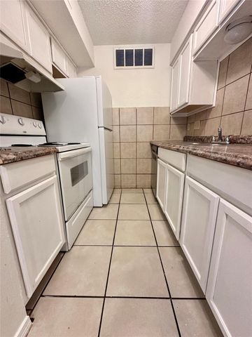 4322 Gillis ST 106, Austin, TX 78745