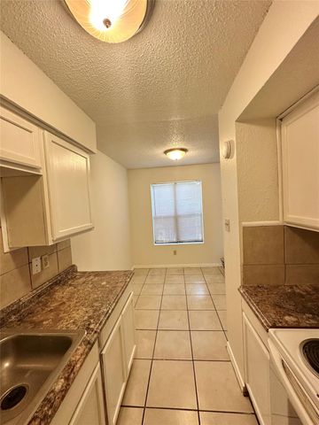4322 Gillis ST 106, Austin, TX 78745