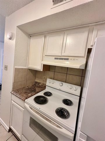 4322 Gillis ST 106, Austin, TX 78745