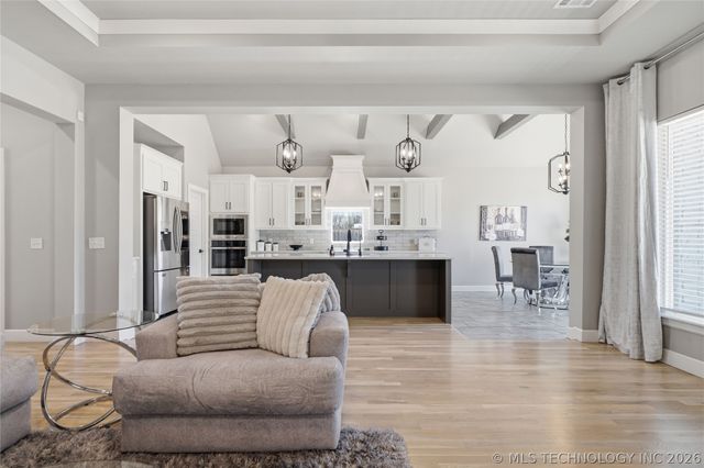 320 W 130th Place S, Jenks, OK 74037