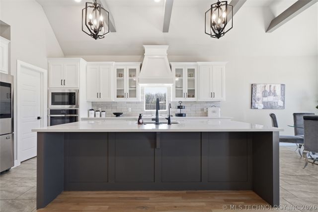 320 W 130th Place S, Jenks, OK 74037