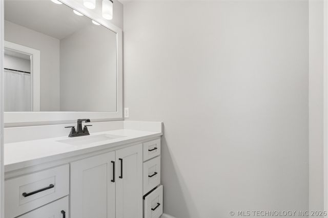 320 W 130th Place S, Jenks, OK 74037