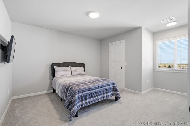 320 W 130th Place S, Jenks, OK 74037