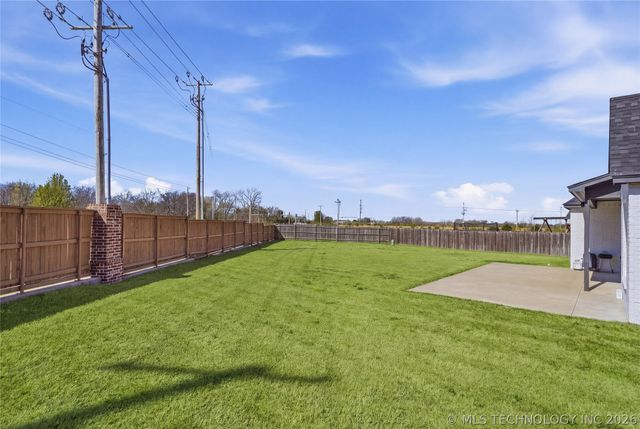 320 W 130th Place S, Jenks, OK 74037