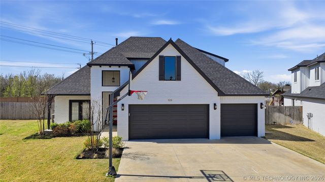 320 W 130th Place S, Jenks, OK 74037