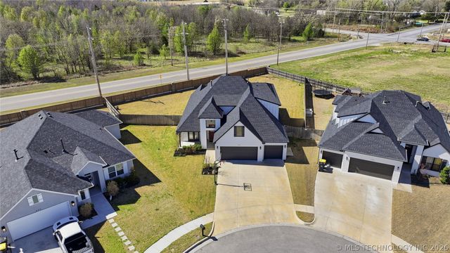 320 W 130th Place S, Jenks, OK 74037