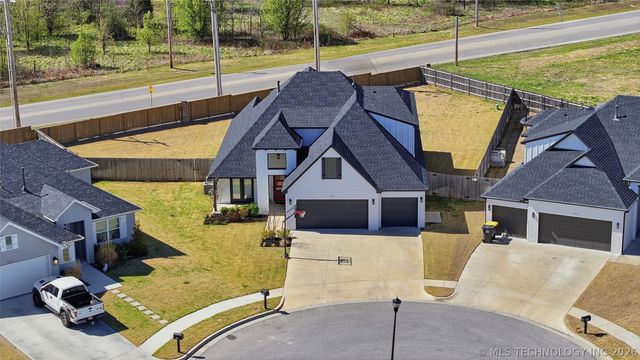 320 W 130th Place S, Jenks, OK 74037