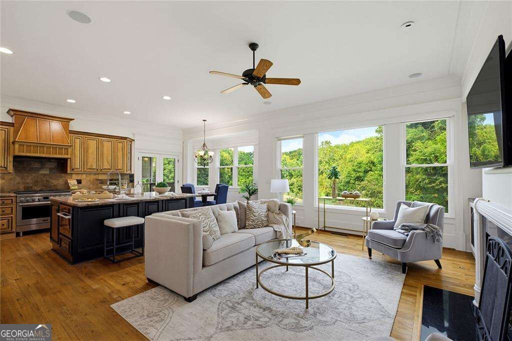 1133 Park Overlook Drive NE, Atlanta, GA 30324 — photo 2