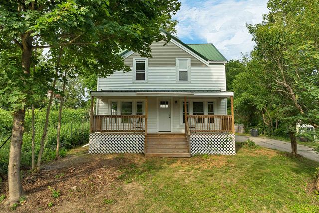 17 Charles Street, Franklin, NH 03235