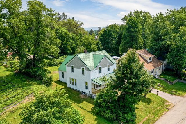17 Charles Street, Franklin, NH 03235