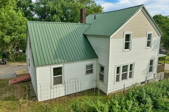 17 Charles Street, Franklin, NH 03235