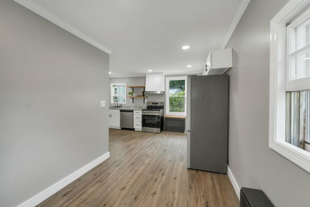 17 Charles Street, Franklin, NH 03235