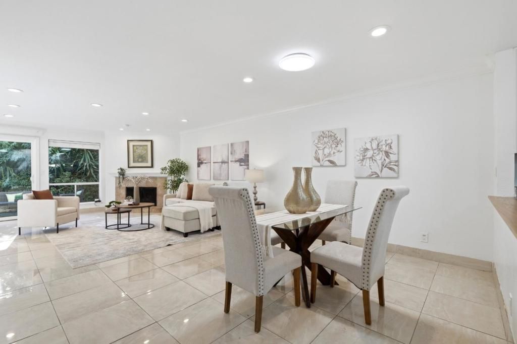 Image 11 of property listing at 117 Mission Drive, East Palo Alto, CA 94303