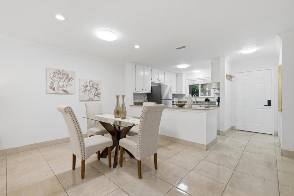 Image 14 of property listing at 117 Mission Drive, East Palo Alto, CA 94303