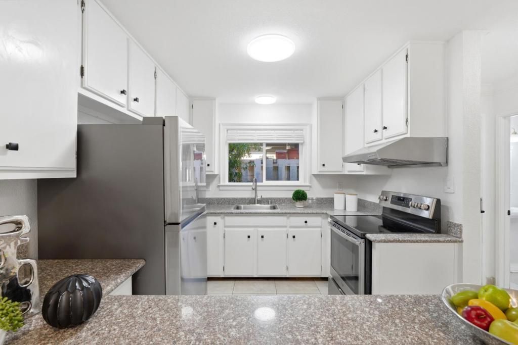 Image 16 of property listing at 117 Mission Drive, East Palo Alto, CA 94303