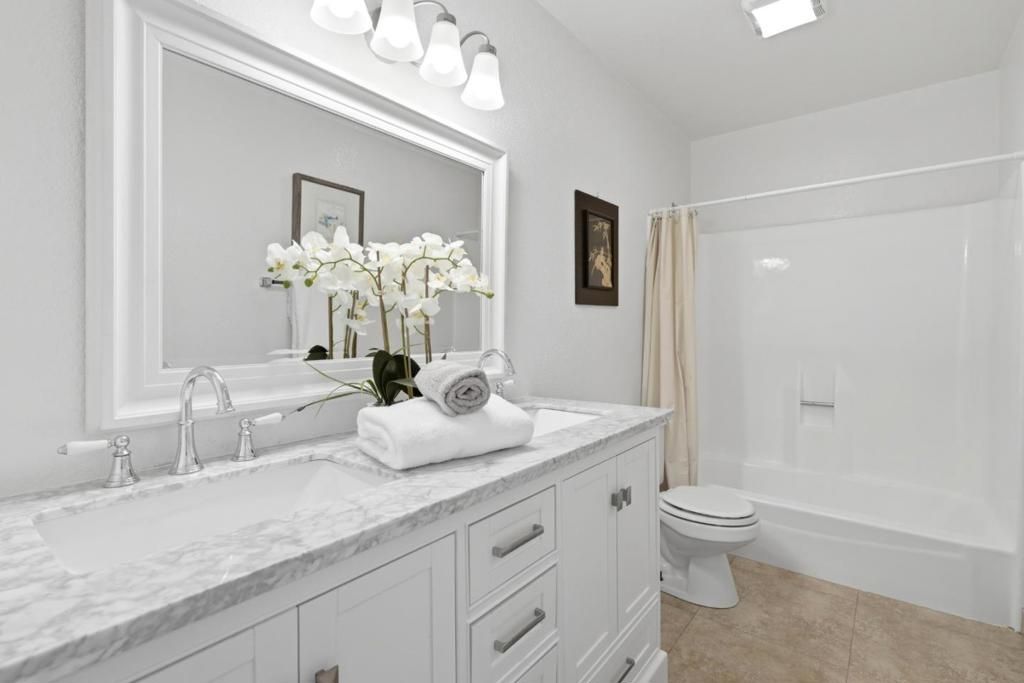 Image 28 of property listing at 117 Mission Drive, East Palo Alto, CA 94303