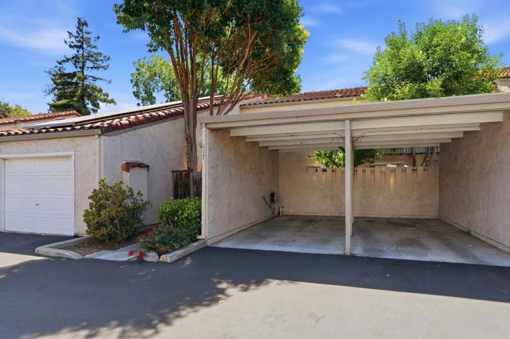 Image 33 of property listing at 117 Mission Drive, East Palo Alto, CA 94303